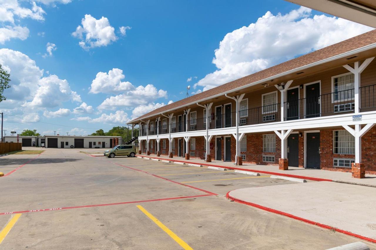 Countryside Inn Kaufman Екстериор снимка