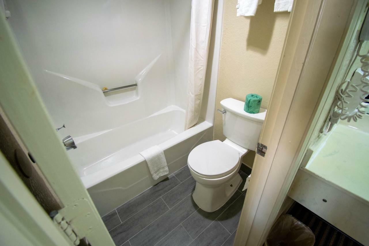 Countryside Inn Kaufman Екстериор снимка